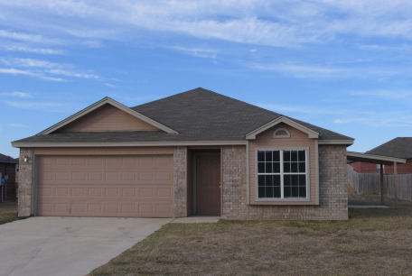 903 James Loop